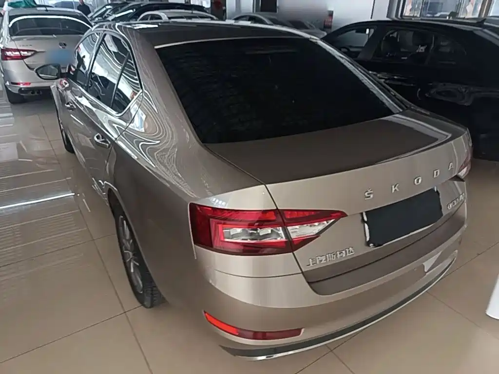 Фото 5 - Škoda Octavia