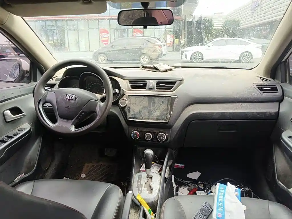 Kia K2 2017 2015 Sedan 1.4L AT GLS