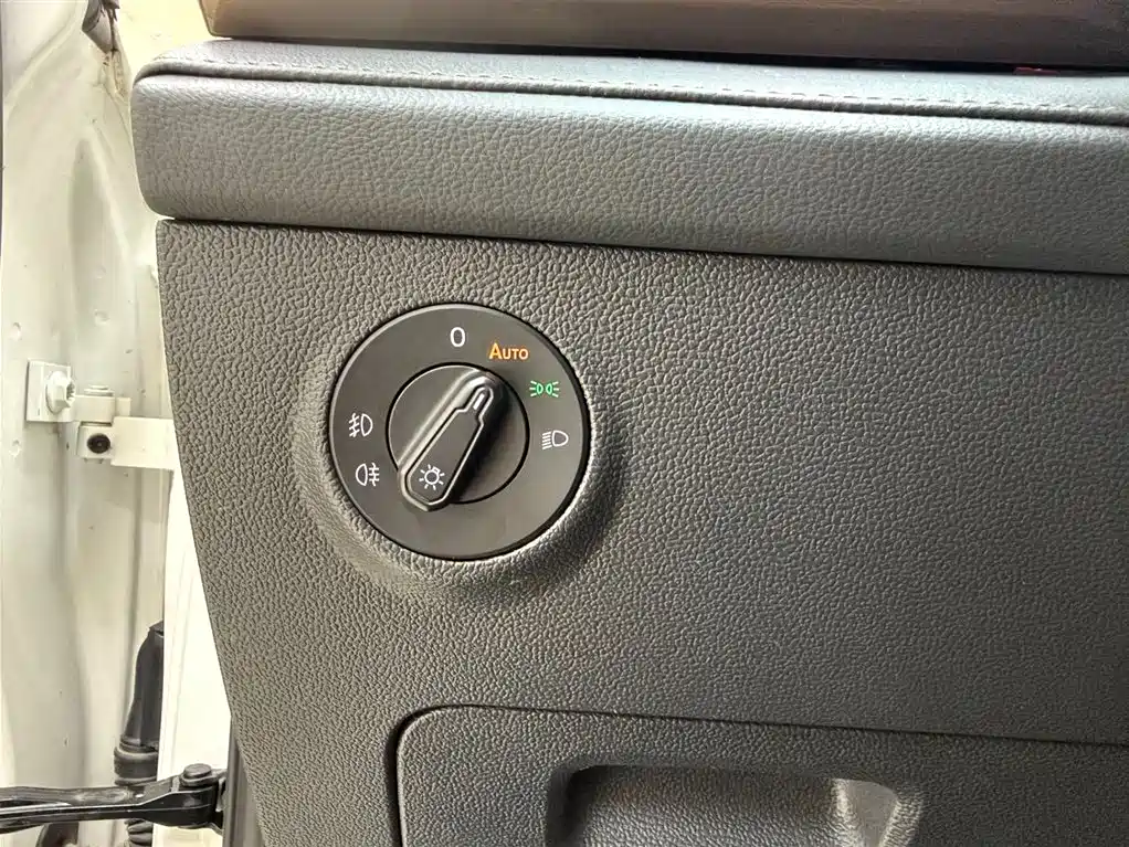 Volkswagen Tharu 2021 Model 280TSI 2WD Comfort Edition фото 9