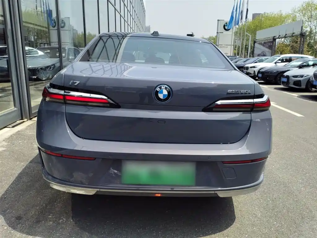 BMW i7 2023 eDrive50L Premium M Sport Package фото 4