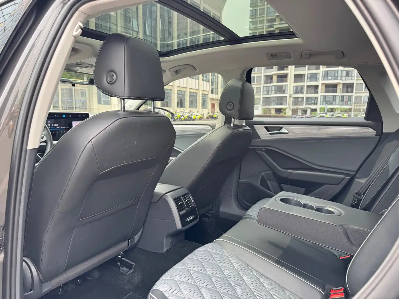 Volkswagen Sagitar 2023 300TSI DSG Excellence Edition фото 5
