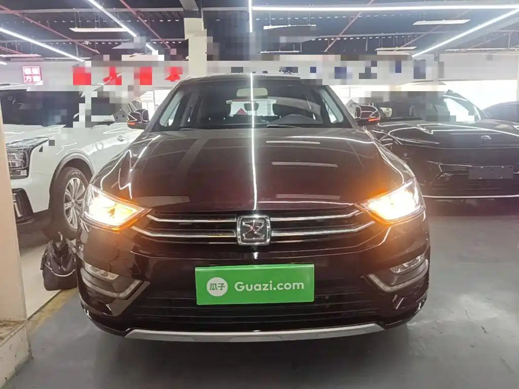 Zotye SR7 2018 2016 1.5T CVT Magic Cube Dream Edition (China V)
