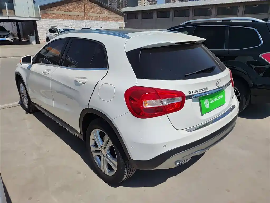 Mercedes-Benz GLA 2016 GLA 200 Dynamic фото 5