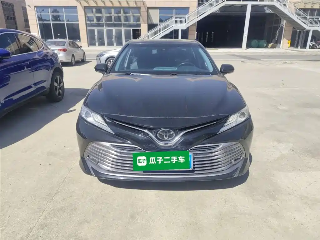 Toyota Camry 2018 2.5G Luxury Edition фото 3