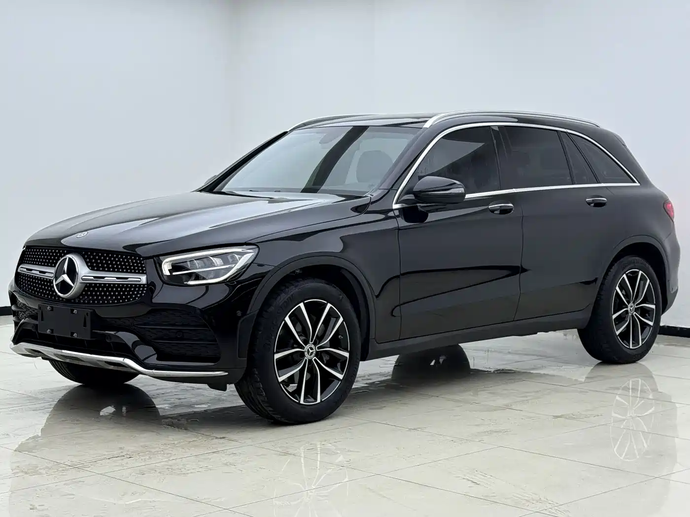 MERCEDES-BENZ GLC