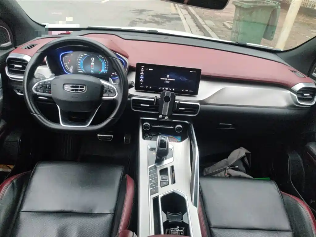 Photo 13 - Geely Binyue