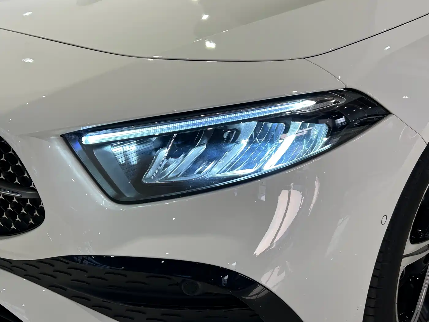 Mercedes-Benz A-Class 2024 Facelift A 200 L Fashion фото 2