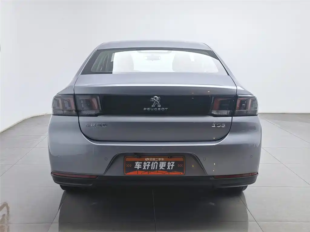 Peugeot 308 2018 1.6L Auto Luxury Edition фото 4