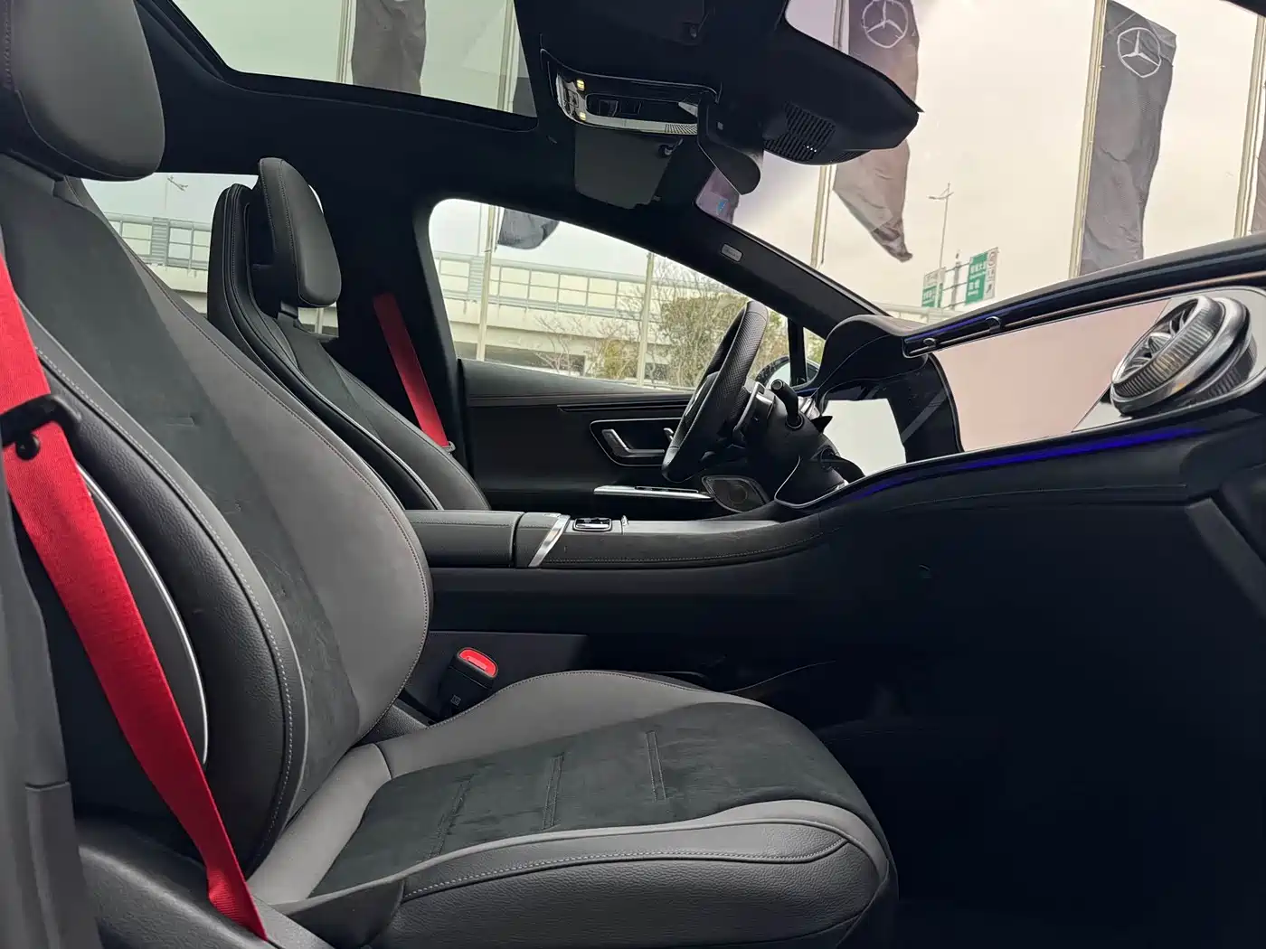 MERCEDES-BENZ EQE AMG