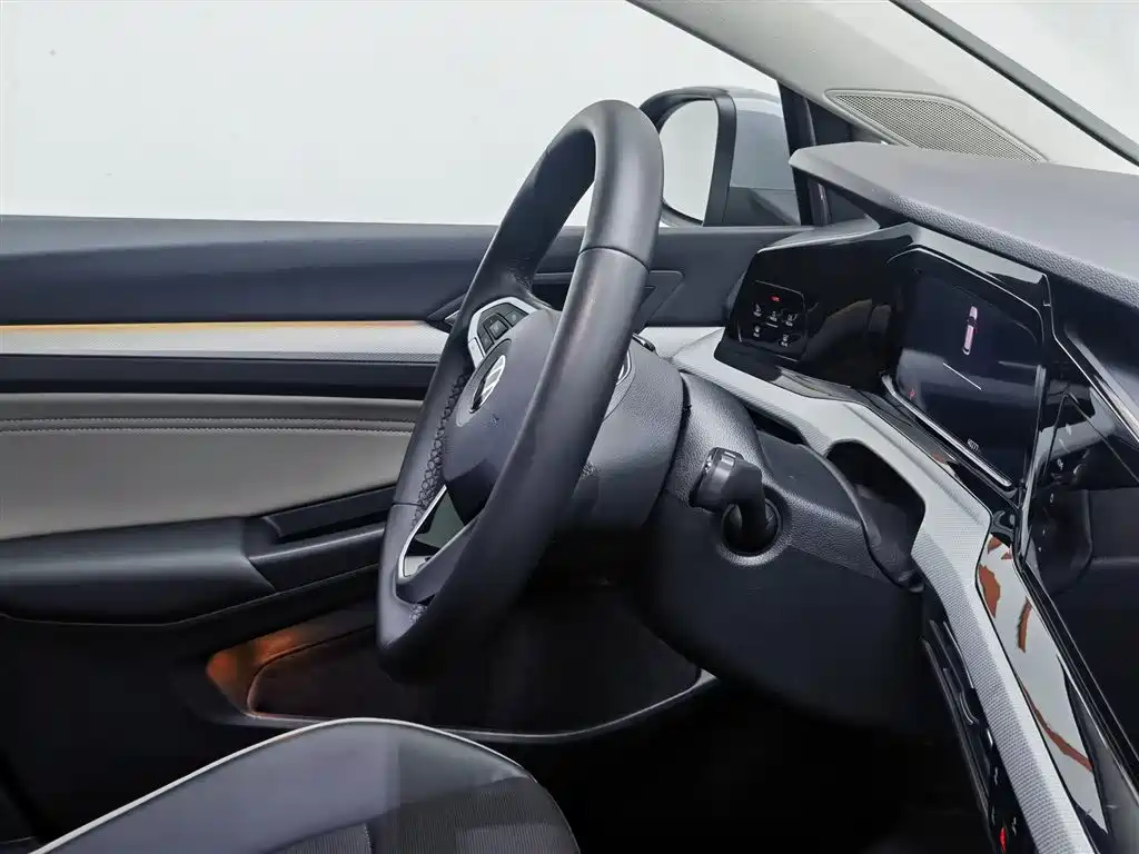 Volkswagen Golf 2023 Facelift 280TSI DSG Pro фото 22