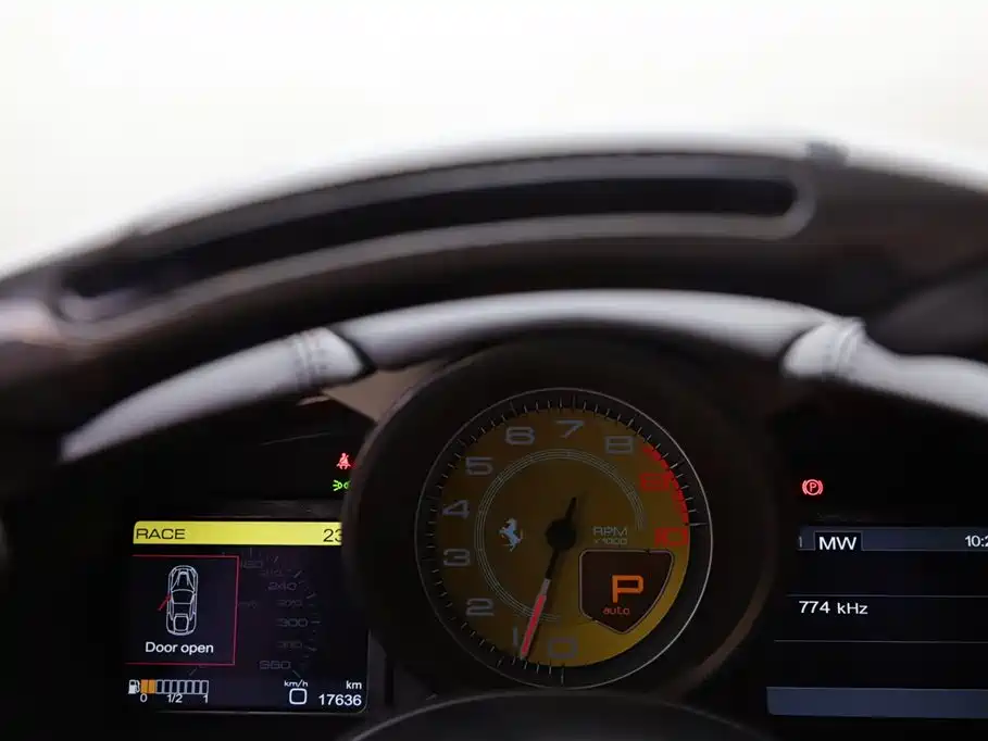 Ferrari F12berlinetta 2013 6.3L Standard фото 9