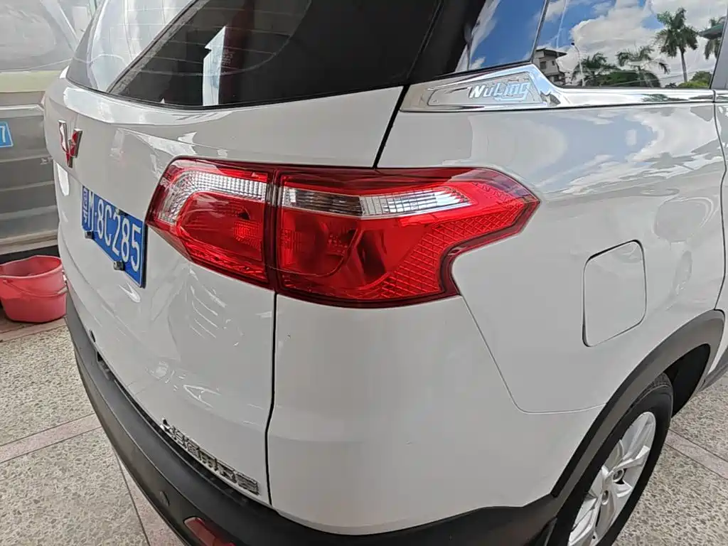 Wuling Motors Wuling Hongguang S3 2018 2018 1.5L Manual Comfort China V