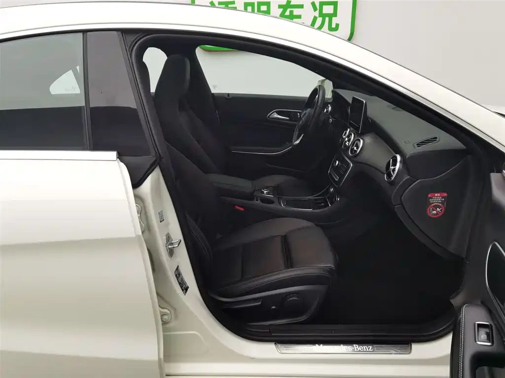 Mercedes-Benz CLA (Import) 2016 Facelift CLA 200 Style фото 23