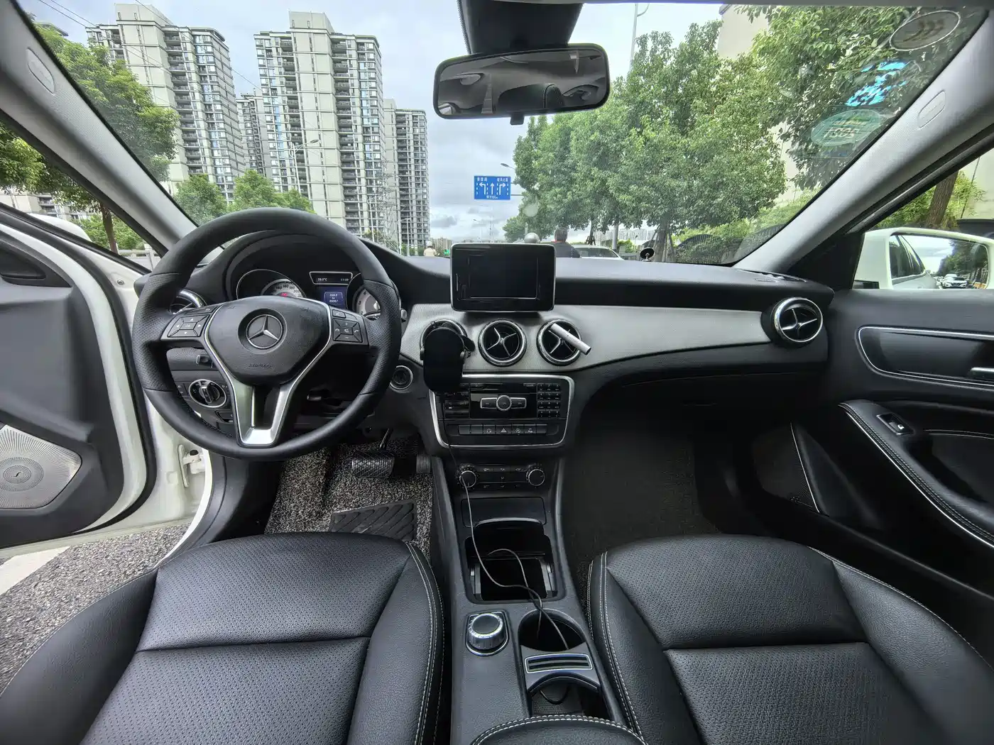Mercedes-Benz GLA 2015 2015 GLA 200 Dynamic