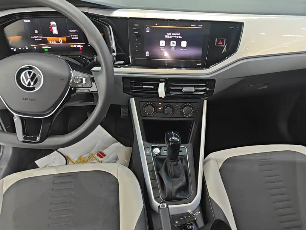 Volkswagen Polo 2023 2023 Facelift Plus 1.5L Auto Chroma Tech Edition