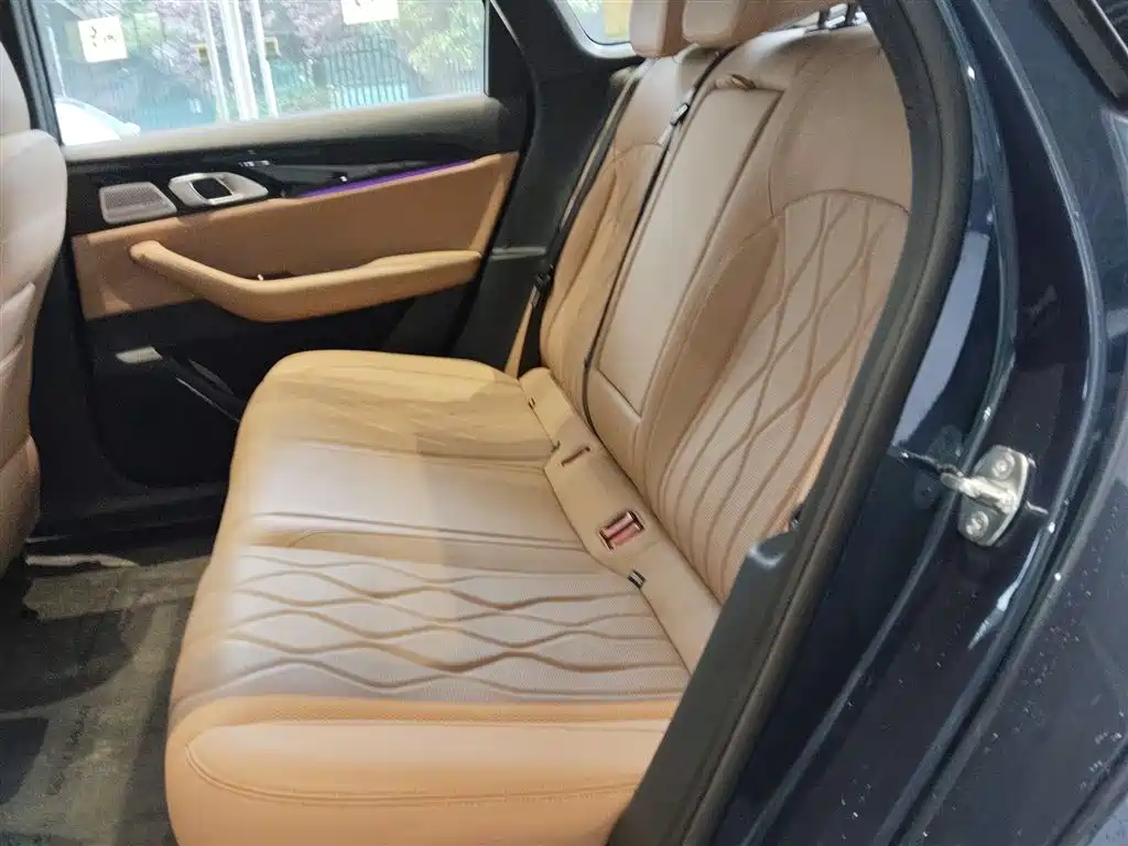 Geely Galaxy Galaxy A7 2025 EM-i 150km Explorer+ Edition фото 13