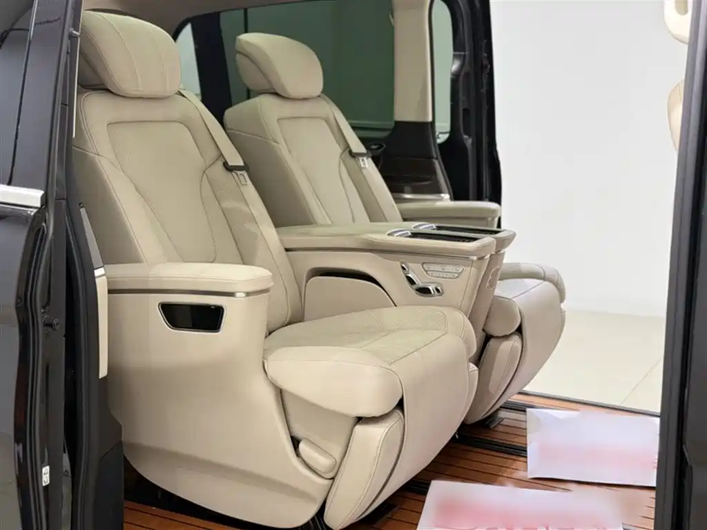 Mercedes-Benz V-Class 2021 V 260 Pilot Edition фото 6