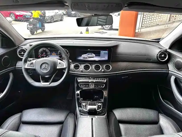 Mercedes-Benz E-Class 2017 E 200 L 4MATIC — фото 3