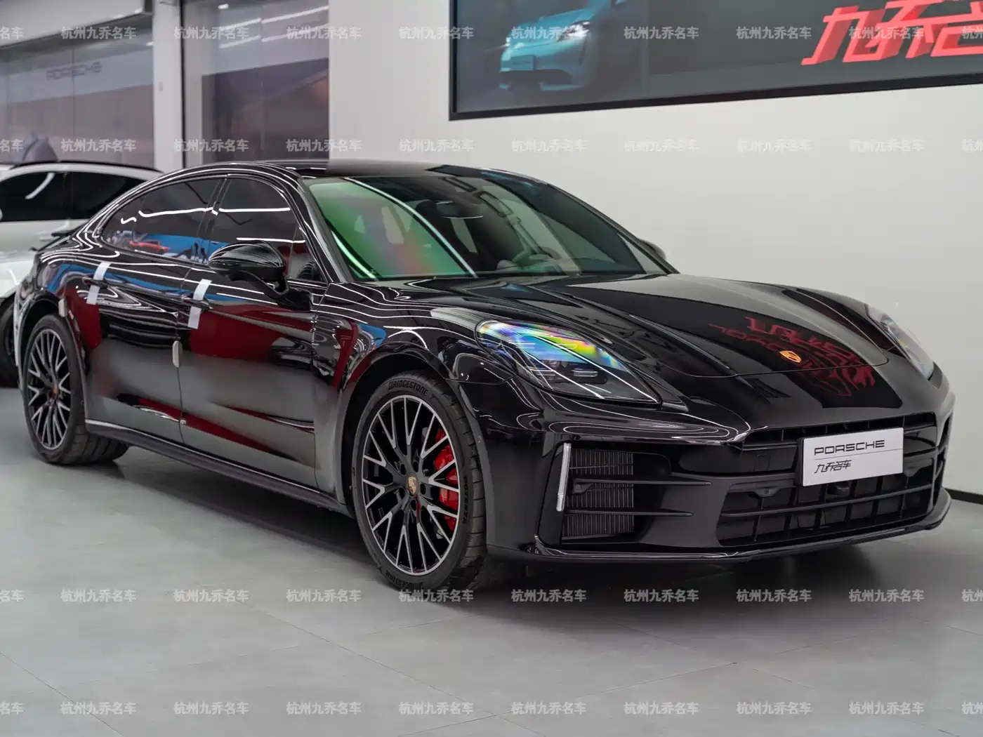 Porsche Panamera 2024 Panamera Executive Long Wheelbase 2.9T фото 3
