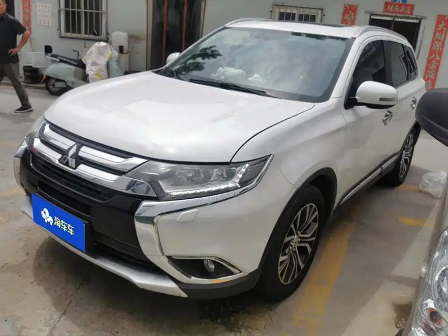 Mitsubishi Outlander 2017 2016 2.4L 4WD Elite Edition 5-seater