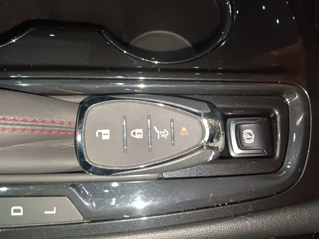 Chevrolet Equinox 2022 Mild Hybrid 550T RS 4WD Intelligent Expansion Edition фото 9
