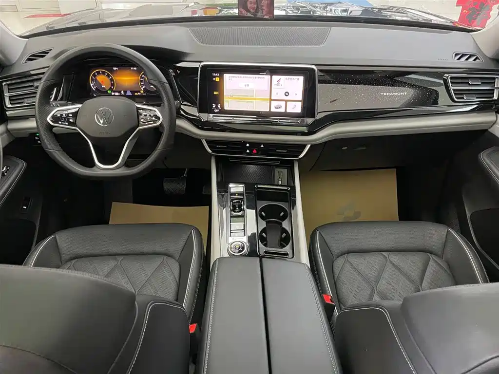 Volkswagen Teramont 2024 380TSI 4WD Dragon Glory Edition фото 17