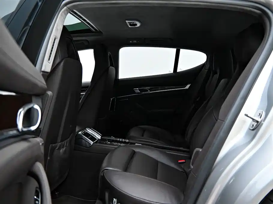 Porsche Panamera 2010 Porsche Panamera Turbo 4.8T фото 9