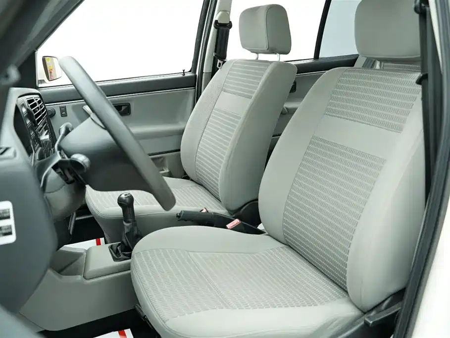 Volkswagen Jetta 2010 1.6L Partner фото 8