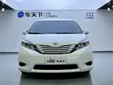 Photo 3 - Toyota Sienna