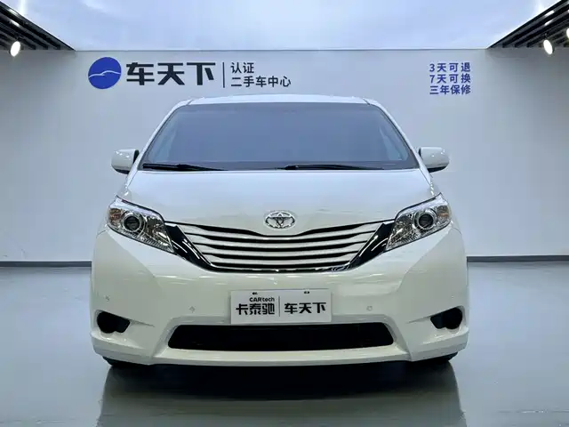 Toyota Sienna 2015 3.5L 2WD L — фото 3