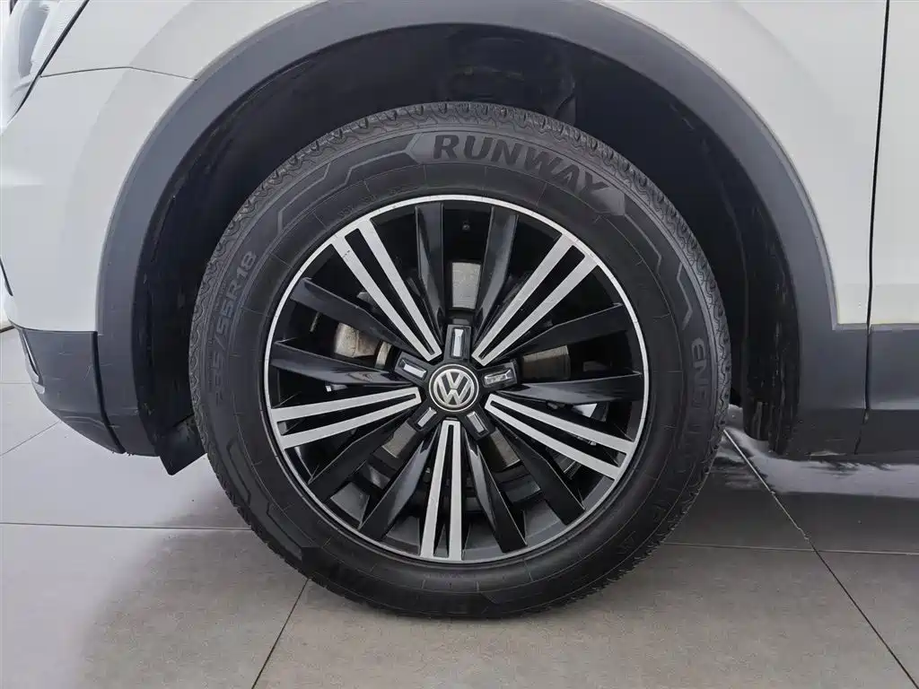 Volkswagen Tiguan L 2020 330TSI Auto 2WD Panorama Comfort China VI фото 17
