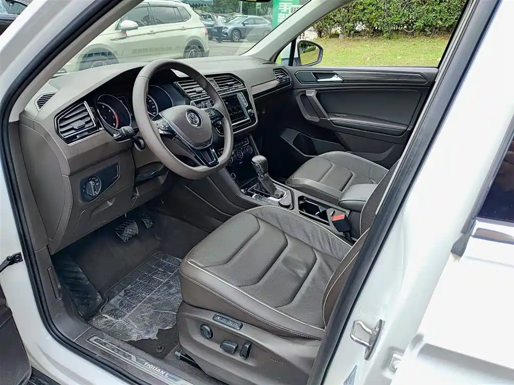 Volkswagen Tiguan L 2017 380TSI Automatic 4WD Flagship Edition фото 7