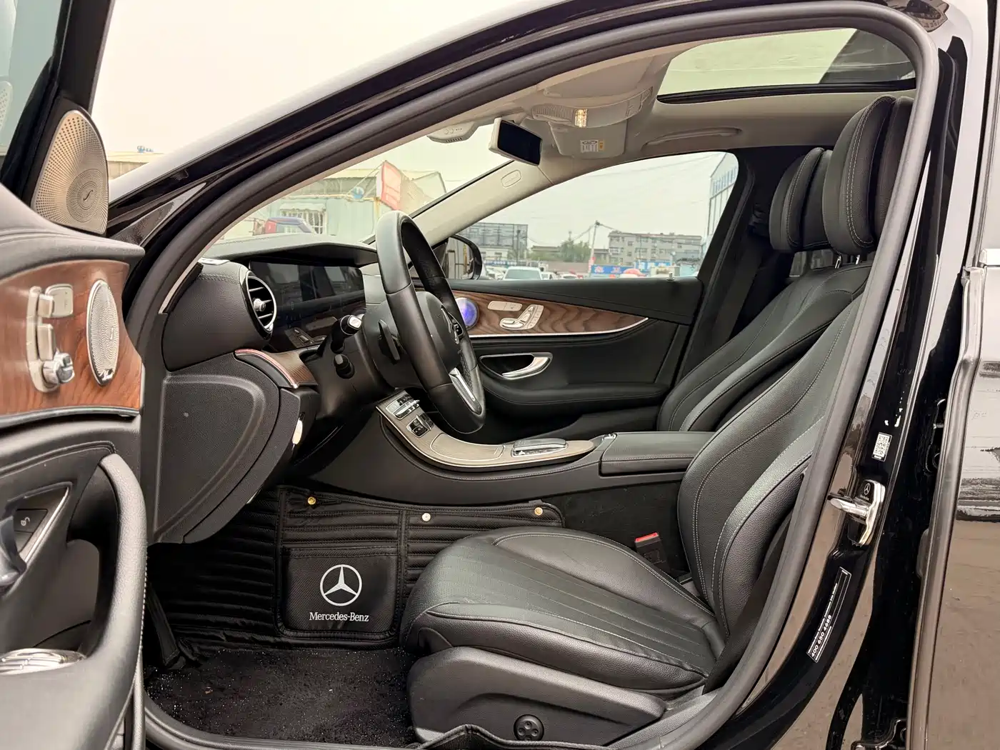 Mercedes-Benz E-Class 2019 E 300 L Luxury фото 11