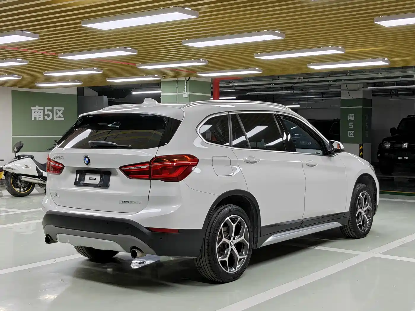 BMW X1 2019 xDrive20Li Premium Model фото 7