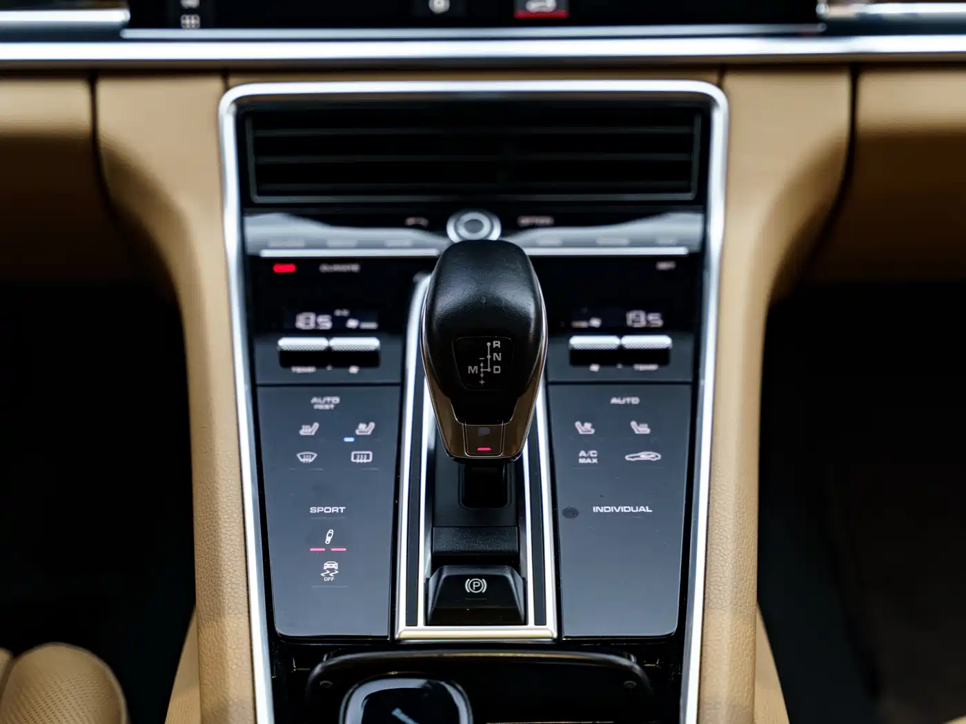 Porsche Panamera 2017 Panamera 4 Sport Turismo 3.0T фото 11