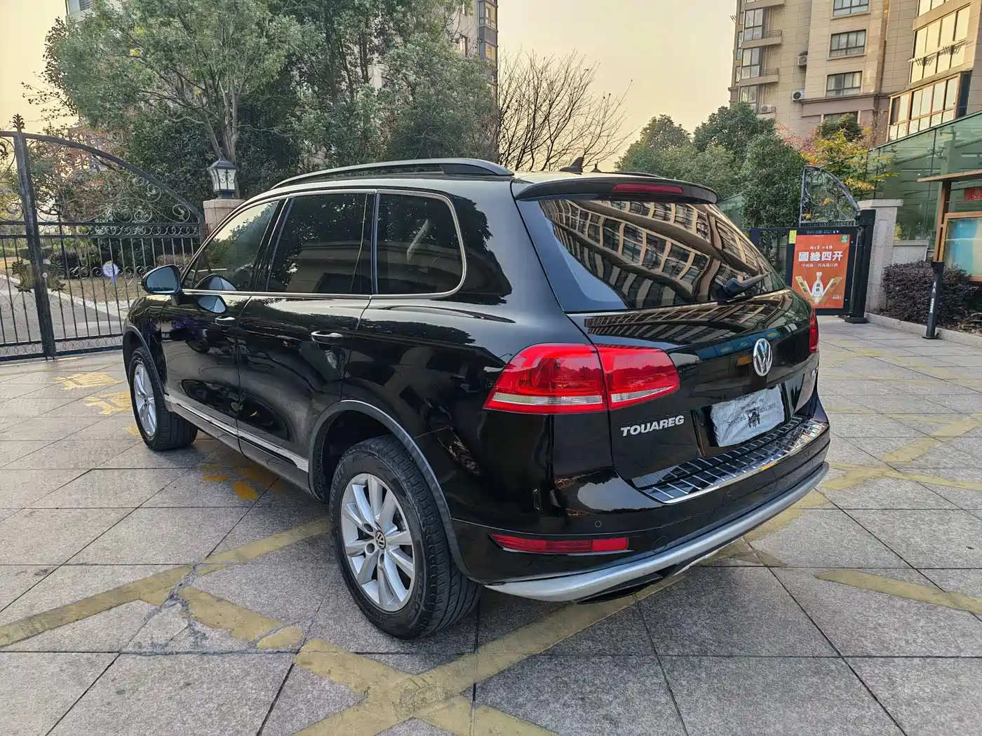 Volkswagen Touareg 2012 R-Line Luxury фото 7
