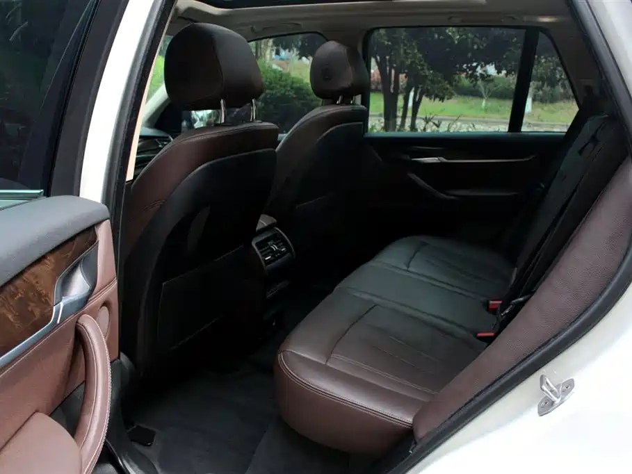 BMW X5 (Import) 2015 xDrive28i фото 9