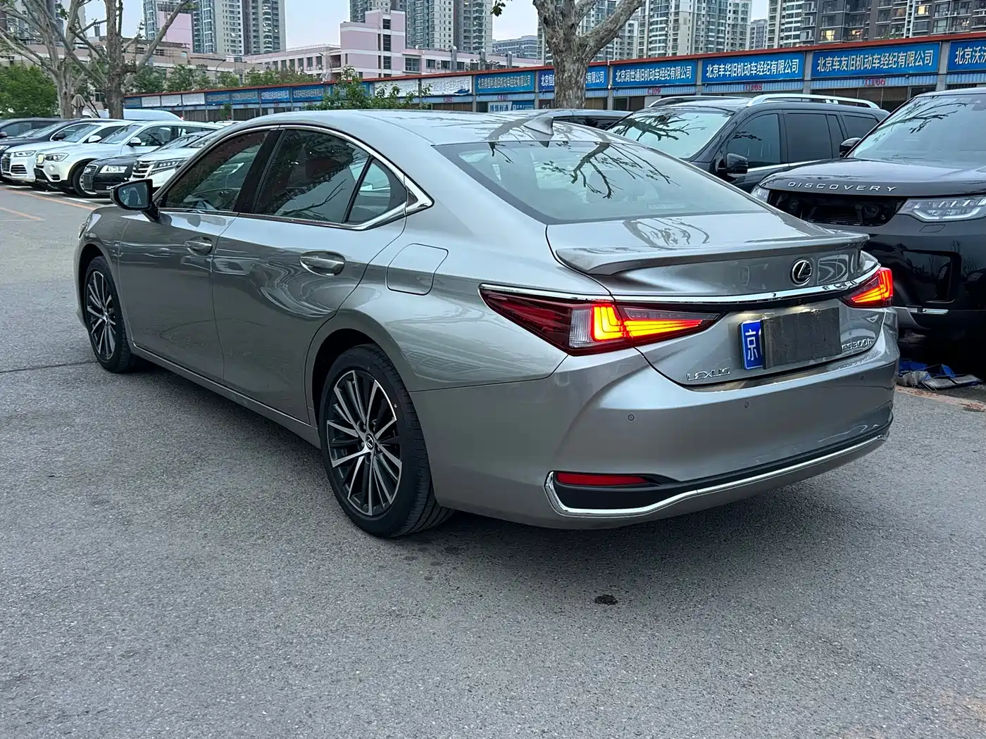 Lexus ES 2022 300h Ultimate Edition фото 6
