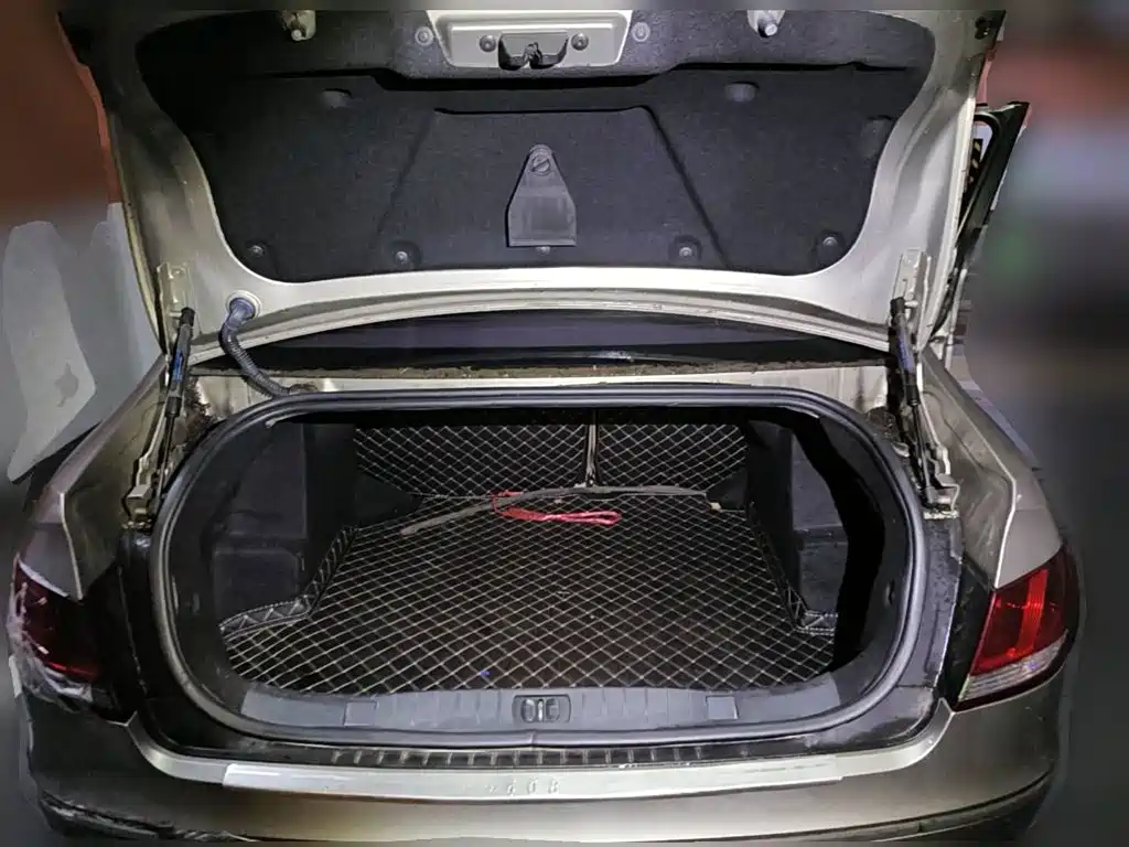 Peugeot 408 2012 2011 2.0L Manual Comfort Edition