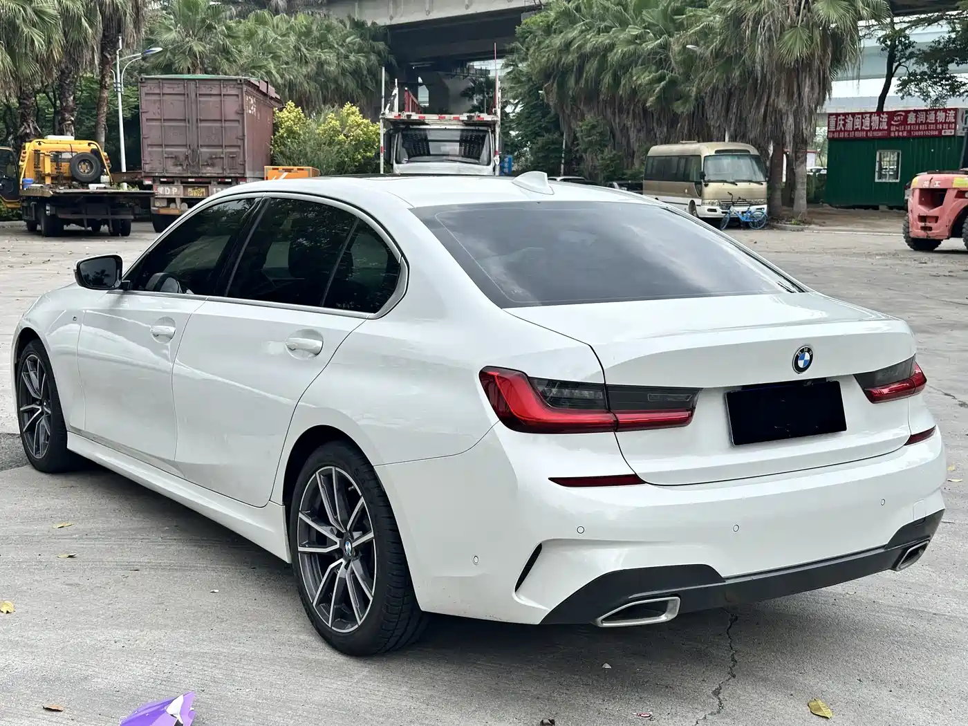BMW 3 Series 2021 325Li M Sport Package фото 9