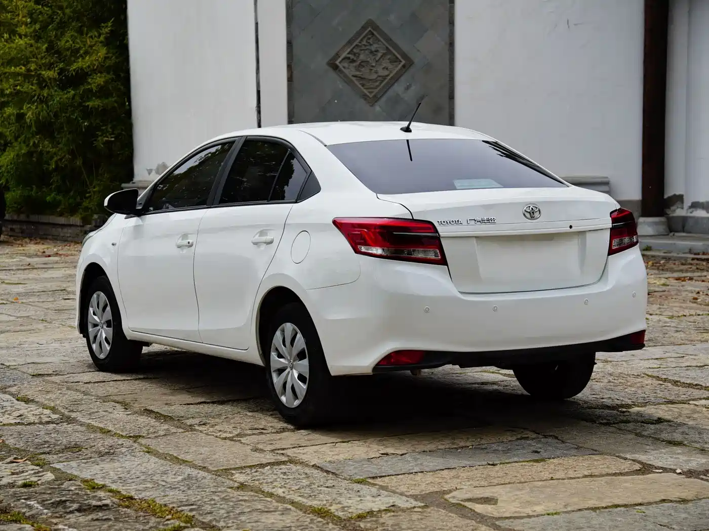 Toyota YARiS L Zhi Xiang 2022 1.5L CVT Leading PLUS Edition фото 8