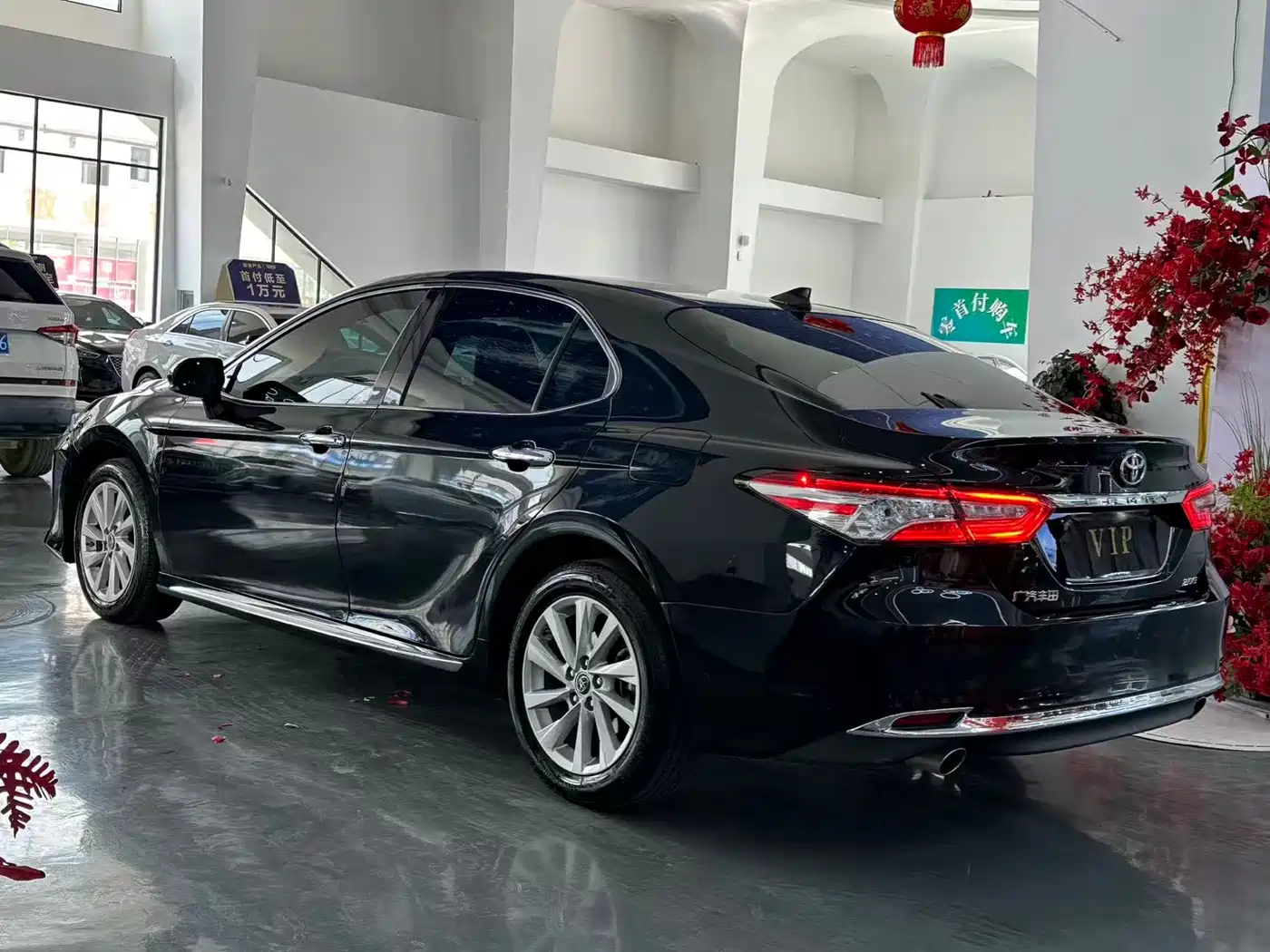 Toyota Camry 2023 2.0G Luxury Edition фото 7