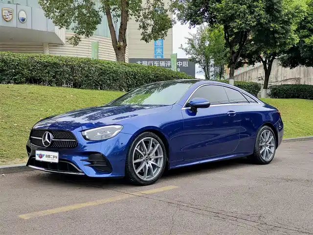 Mercedes-Benz E-Class E 260, купе