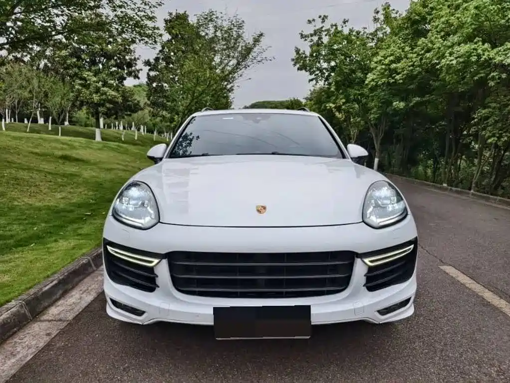 Фото 2 - Porsche Cayenne