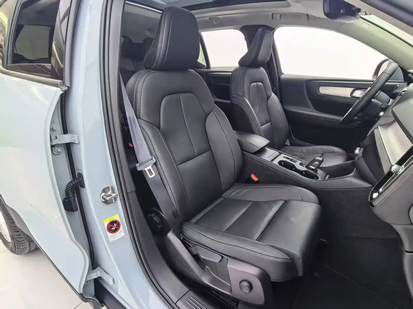 Фото 18 - Volvo XC40 (Import)