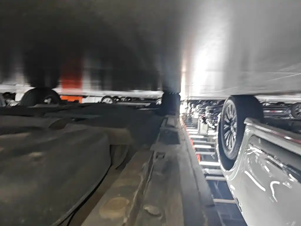 Фото 22 - Toyota Granvia