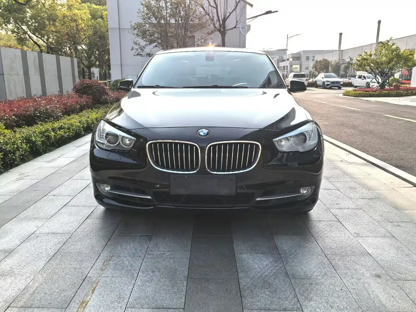 BMW 5 Series GT 2013 535i Leadership фото 2