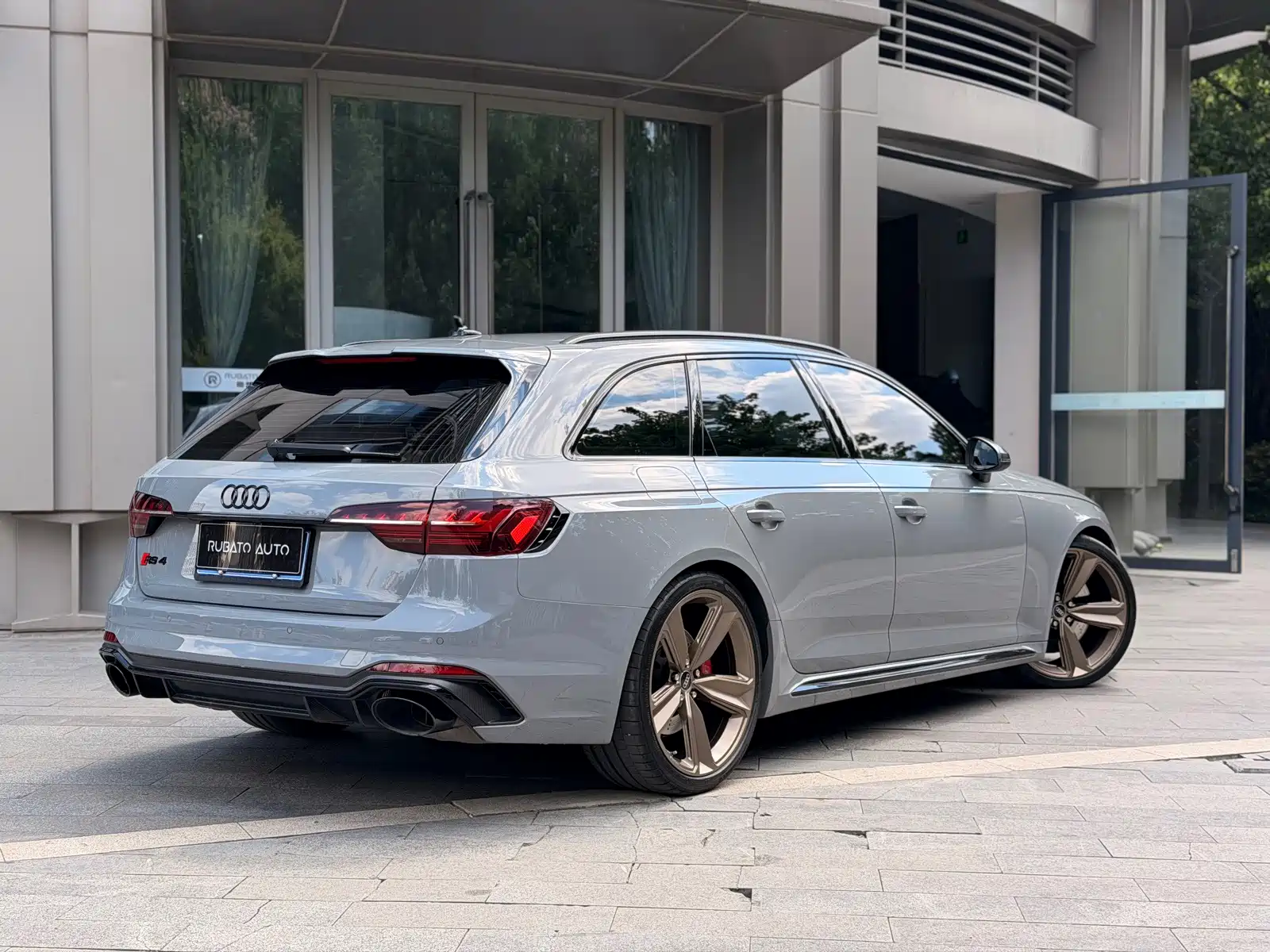 صورة 8 - Audi RS 4