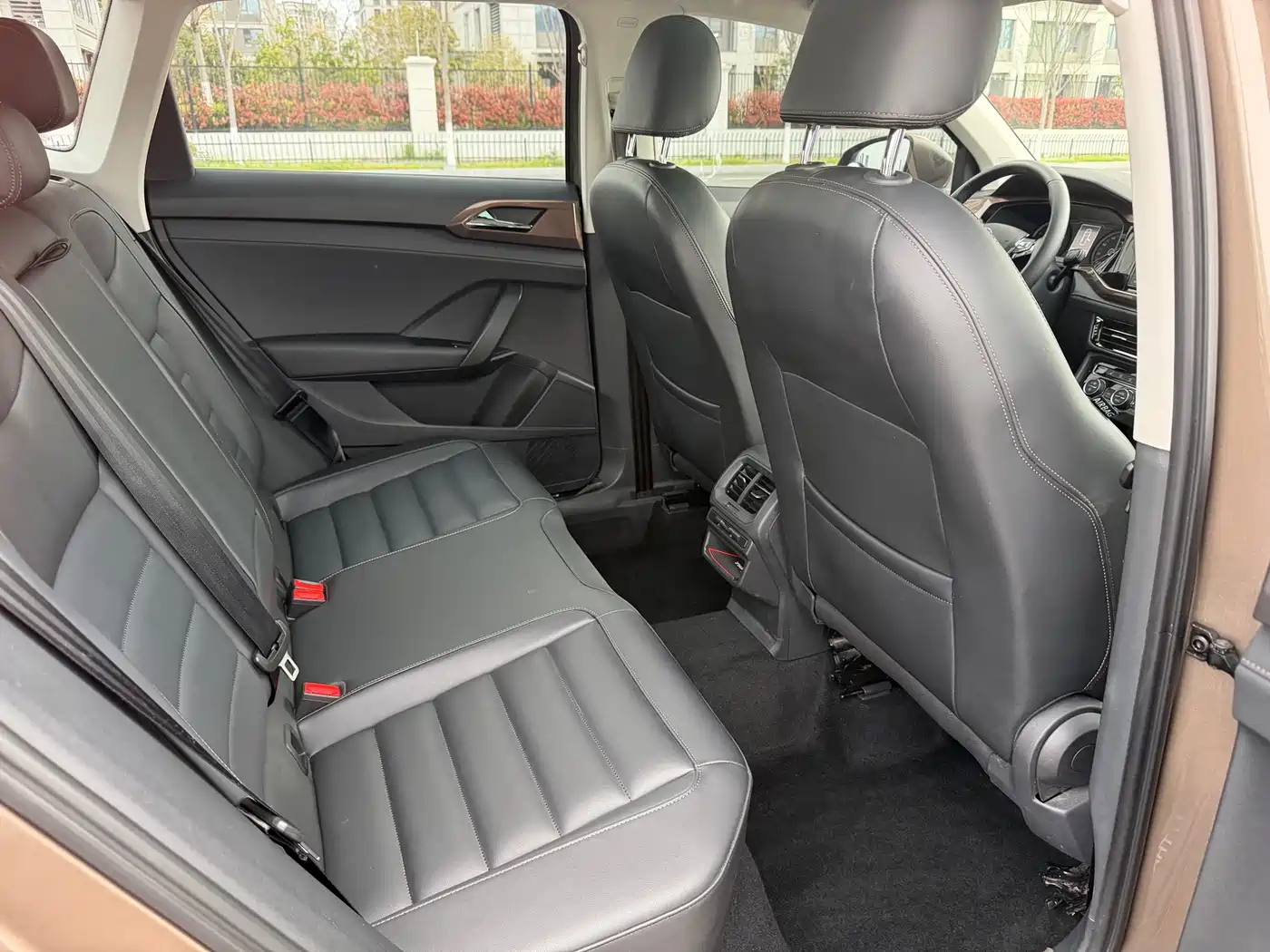 Volkswagen Tharu 2019 280TSI 2WD Luxury Edition China V фото 6
