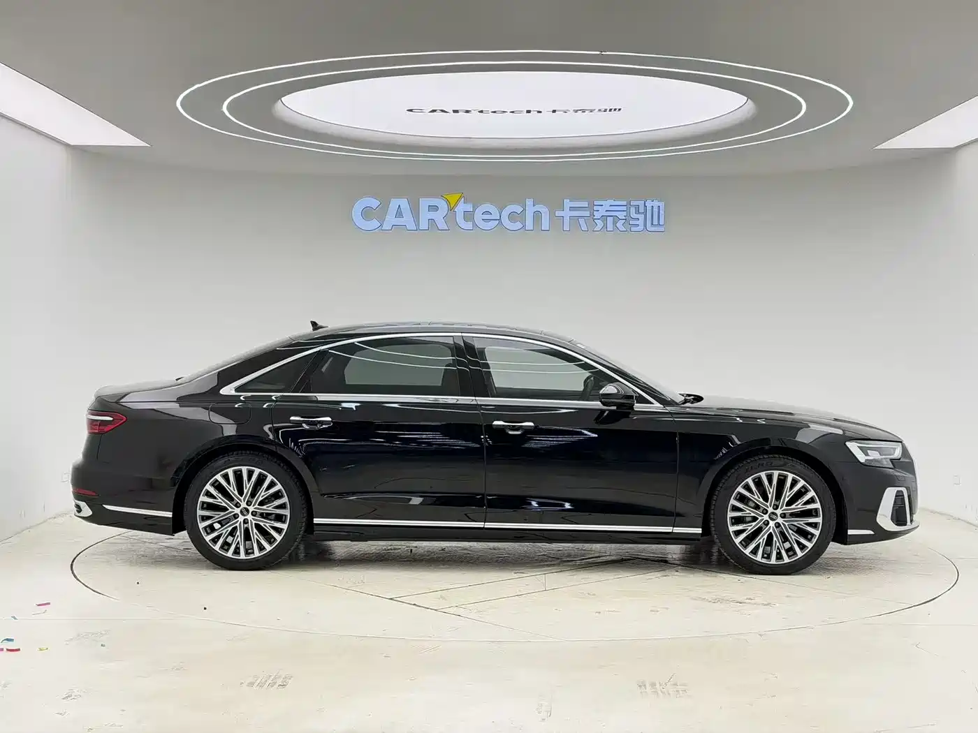 Audi A8 2024 Model A8L 50 TFSI quattro Executive фото 4
